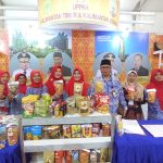 Batik Wakaroros dan Produk UPPKA Kutim Curi Perhatian Pengunjung Harganas